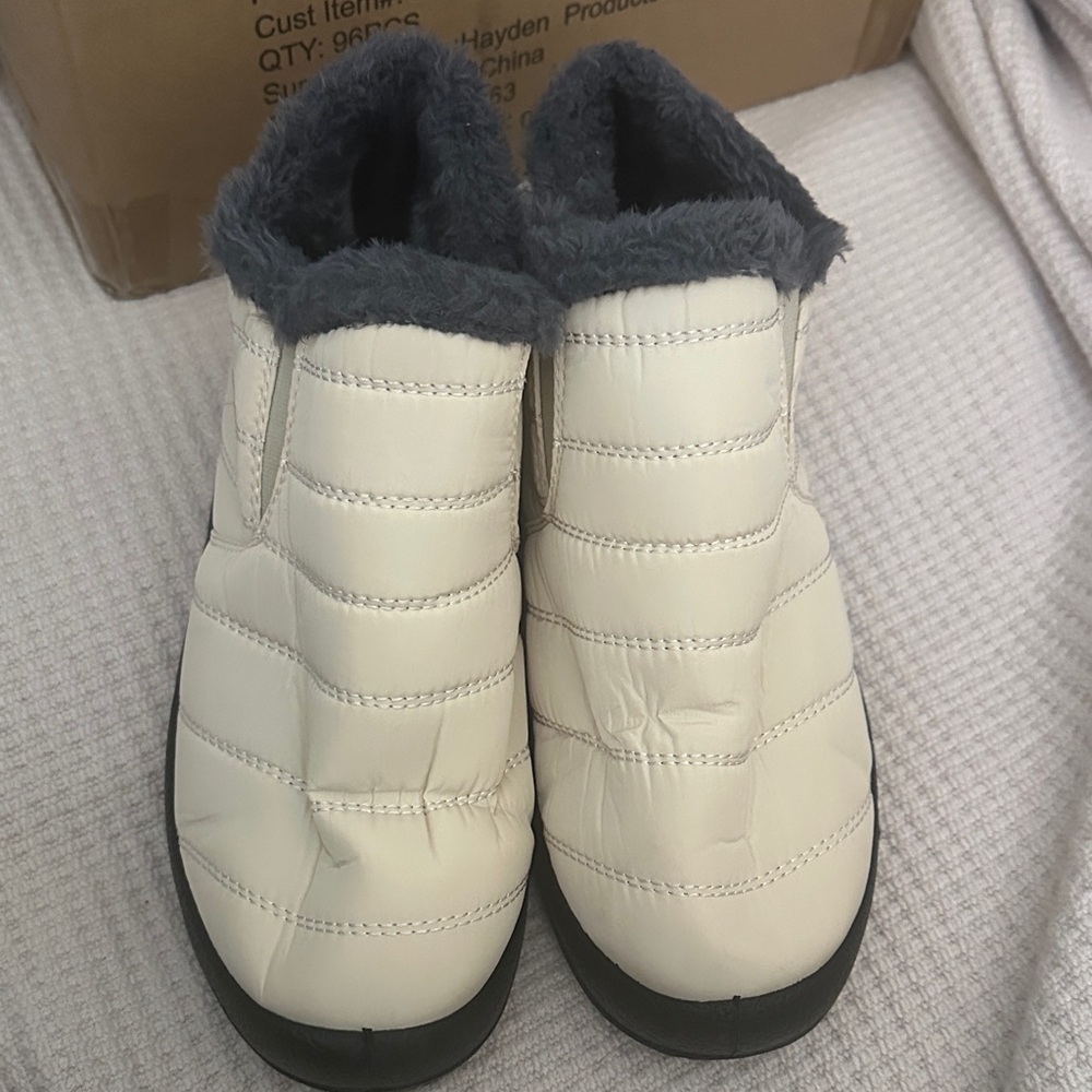 Cozy Women's White Puffer Shoes Alicegana snow boots 38